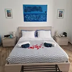 Bed & Breakfast Lo Specchio Dei Papiri 4*