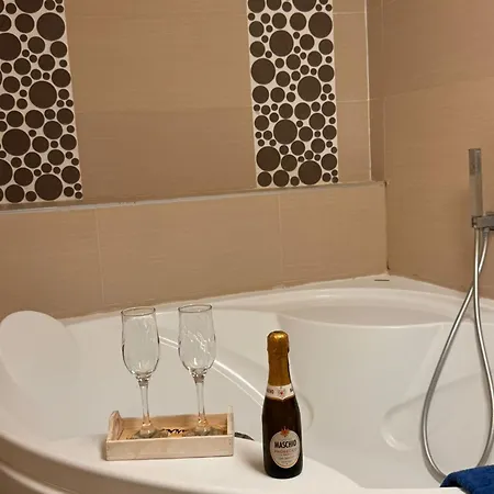 Lo Specchio Dei Papiri Bed & Breakfast Neapel