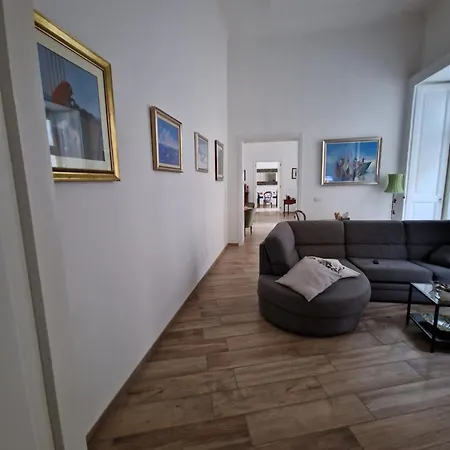 Lo Specchio Dei Papiri 4*