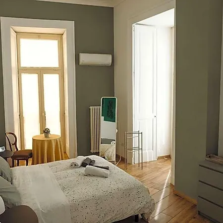 Lo Specchio Dei Papiri Bed & Breakfast Napoli