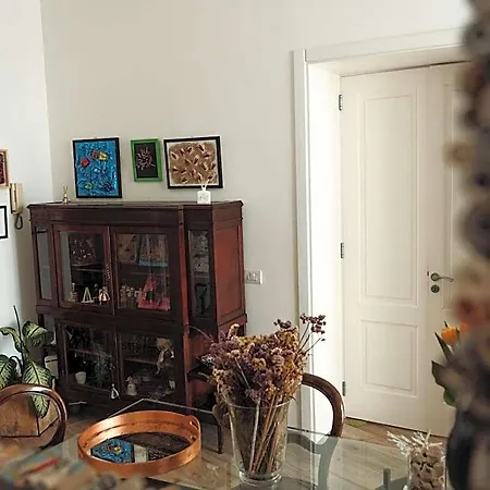 Lo Specchio Dei Papiri Bed & Breakfast