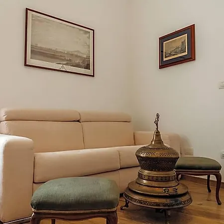 Lo Specchio Dei Papiri 4* Napoli