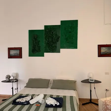 Frühstückspension Lo Specchio Dei Papiri Neapel