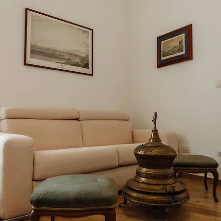 B&B Lo Specchio Dei Papiri *