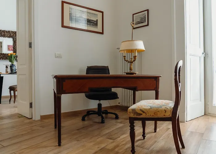 Lo Specchio Dei Papiri Bed & Breakfast Napoli